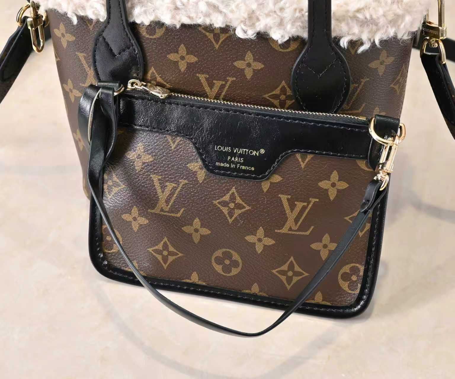 Luxury LV Handbag M26315-M12099 Luxury LV Handbag M26315-M12099