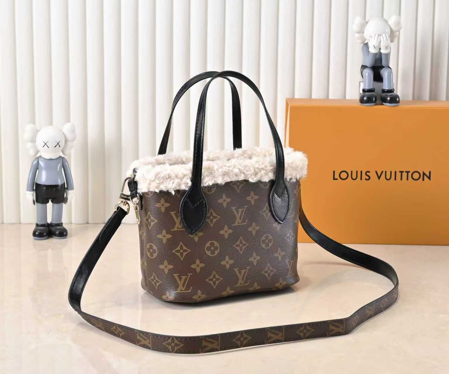 Luxury LV Handbag M26315-M12099 Luxury LV Handbag M26315-M12099