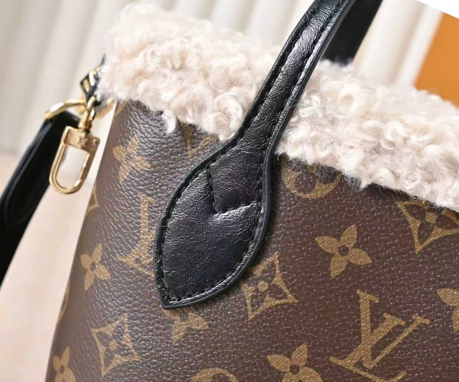 Luxury LV Handbag M26315-M12099 Luxury LV Handbag M26315-M12099