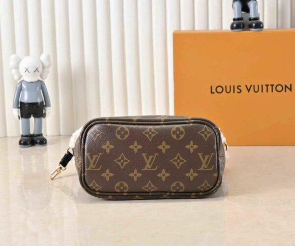 Chic Charm LV Handbag M26315-M12099