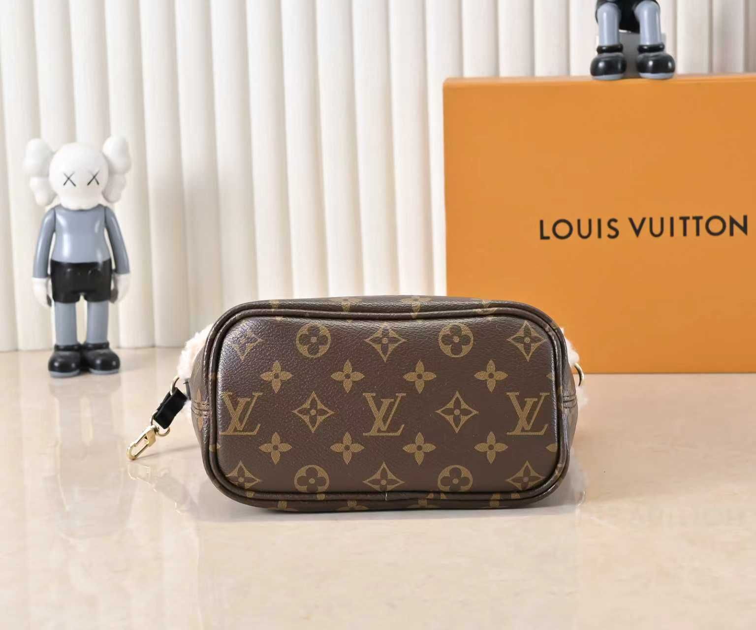 Luxury LV Handbag M26315-M12099 Luxury LV Handbag M26315-M12099