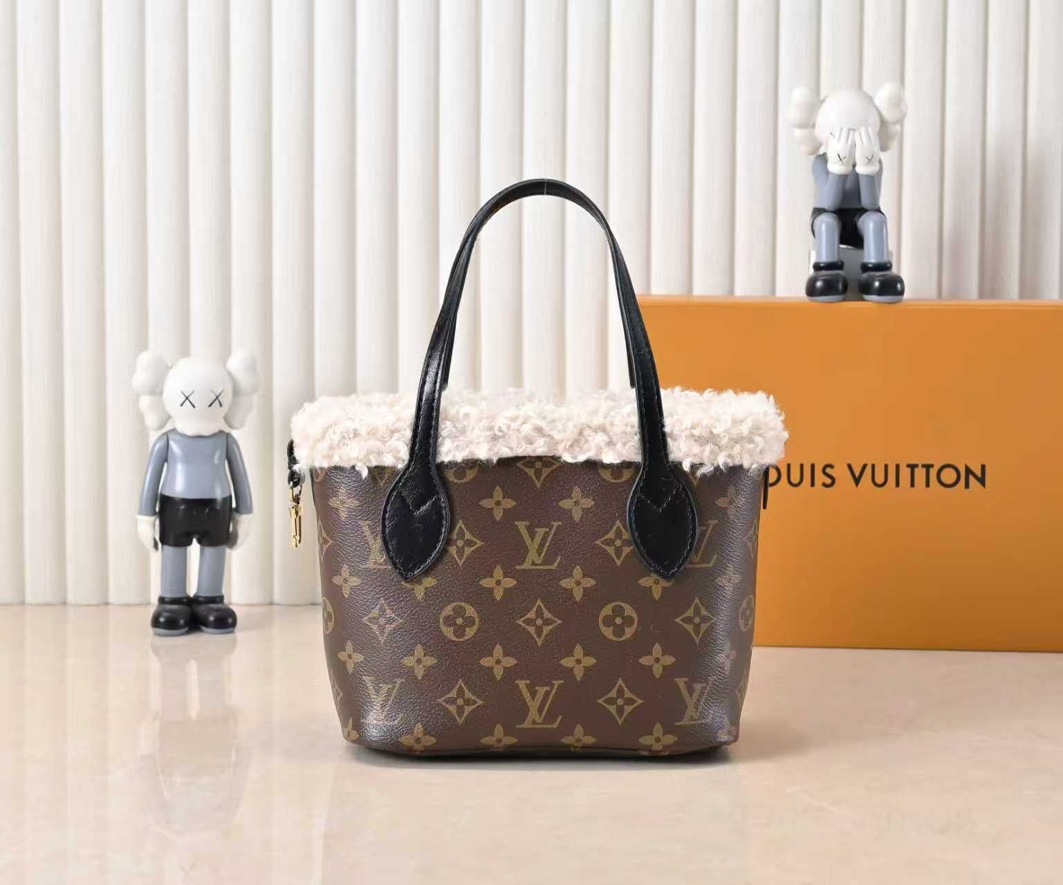 Luxury LV Handbag M26315-M12099 Luxury LV Handbag M26315-M12099