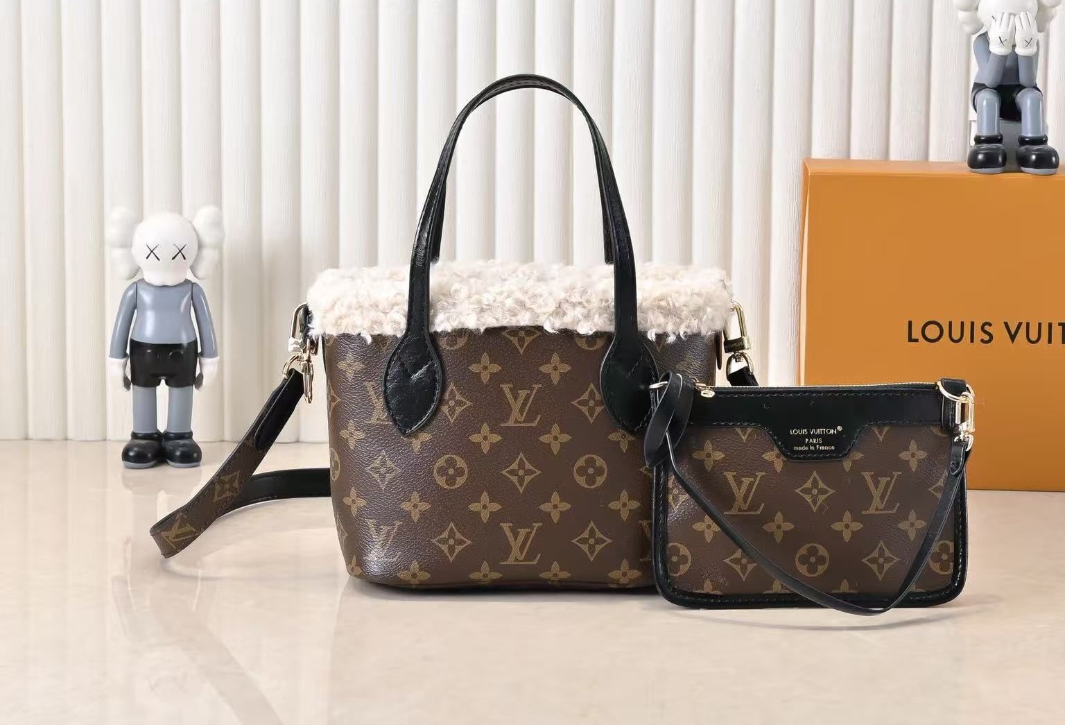 Luxury LV Handbag M26315-M12099 Luxury LV Handbag M26315-M12099