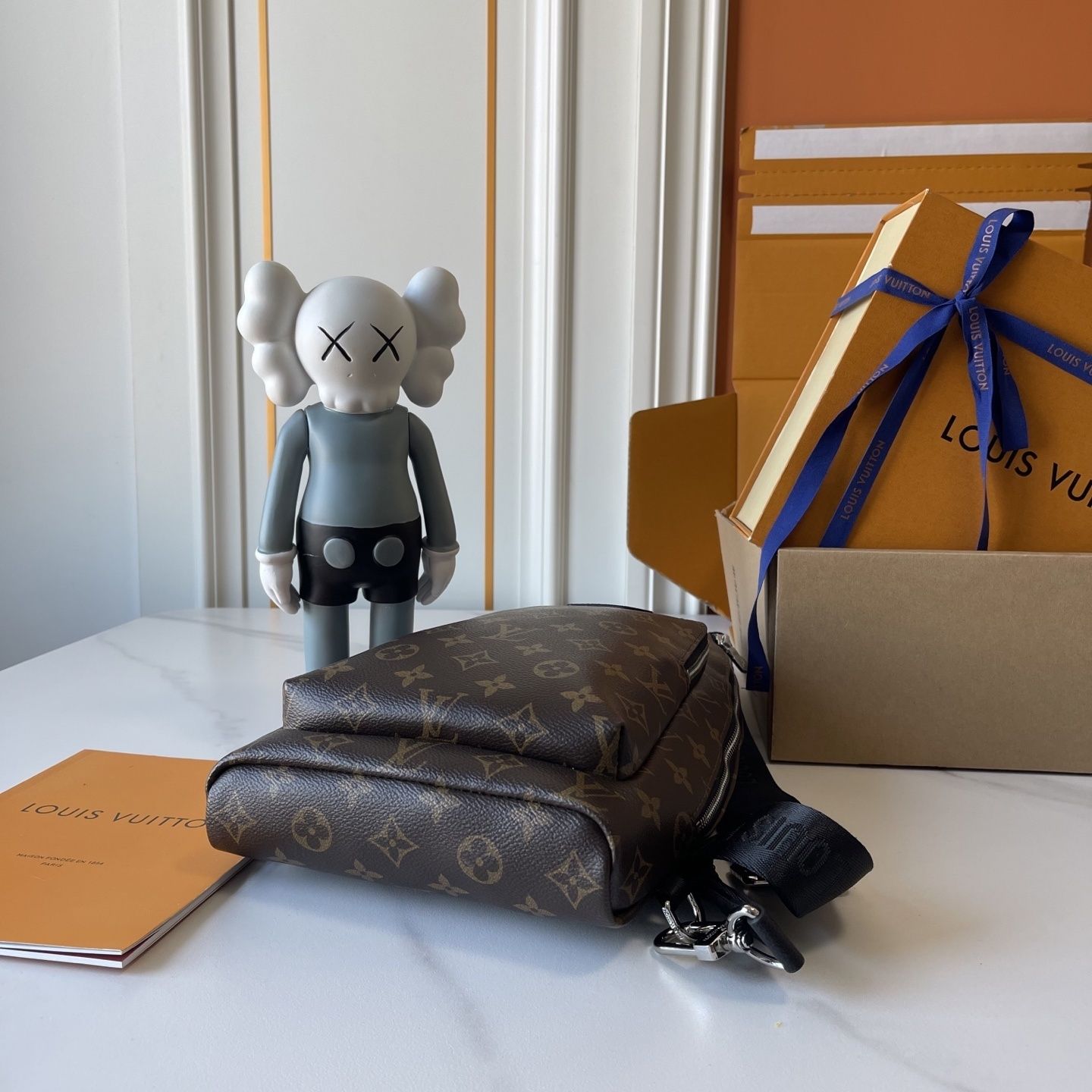 Luxury LV Handbag M26730-M30936 Luxury LV Handbag M26730-M30936