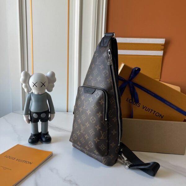Chic Charm LV Handbag M26730-M30936 Chic Charm LV Handbag M26730-M30936
