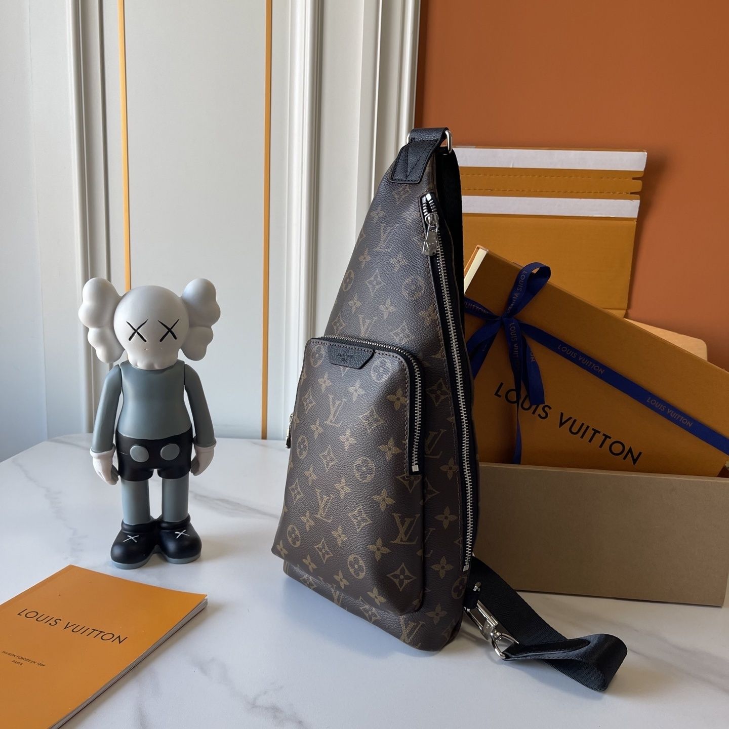 Luxury LV Handbag M26730-M30936 Luxury LV Handbag M26730-M30936