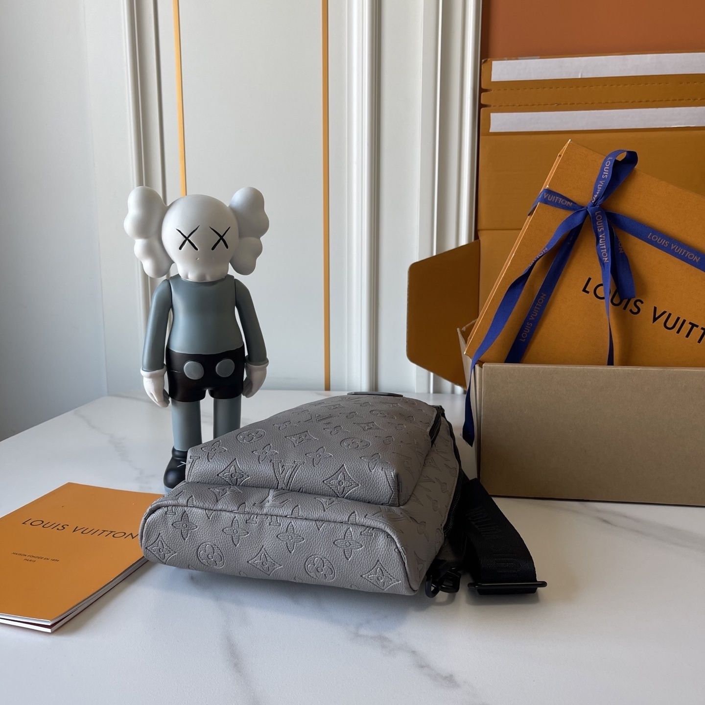 Luxury LV Handbag M26730-M30936 Luxury LV Handbag M26730-M30936