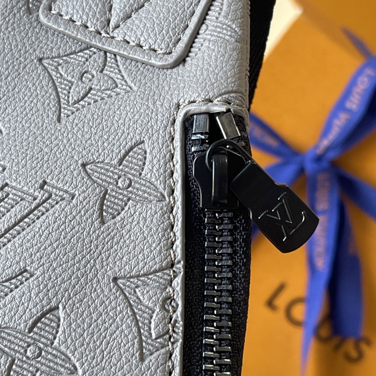 Luxury LV Handbag M26730-M30936 Luxury LV Handbag M26730-M30936