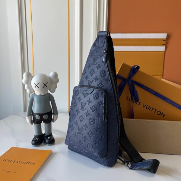 Chic Charm LV Handbag M26730-M30936 Chic Charm LV Handbag M26730-M30936