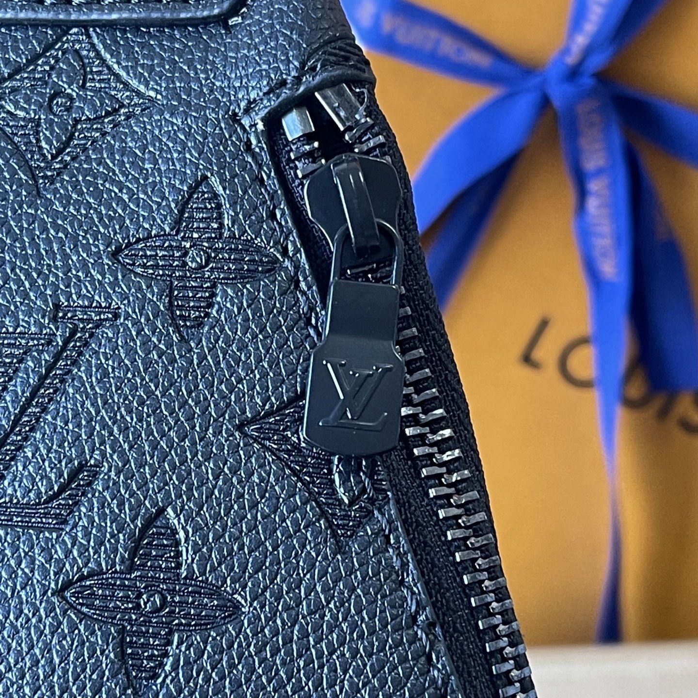 Luxury LV Handbag M26730-M30936 Luxury LV Handbag M26730-M30936