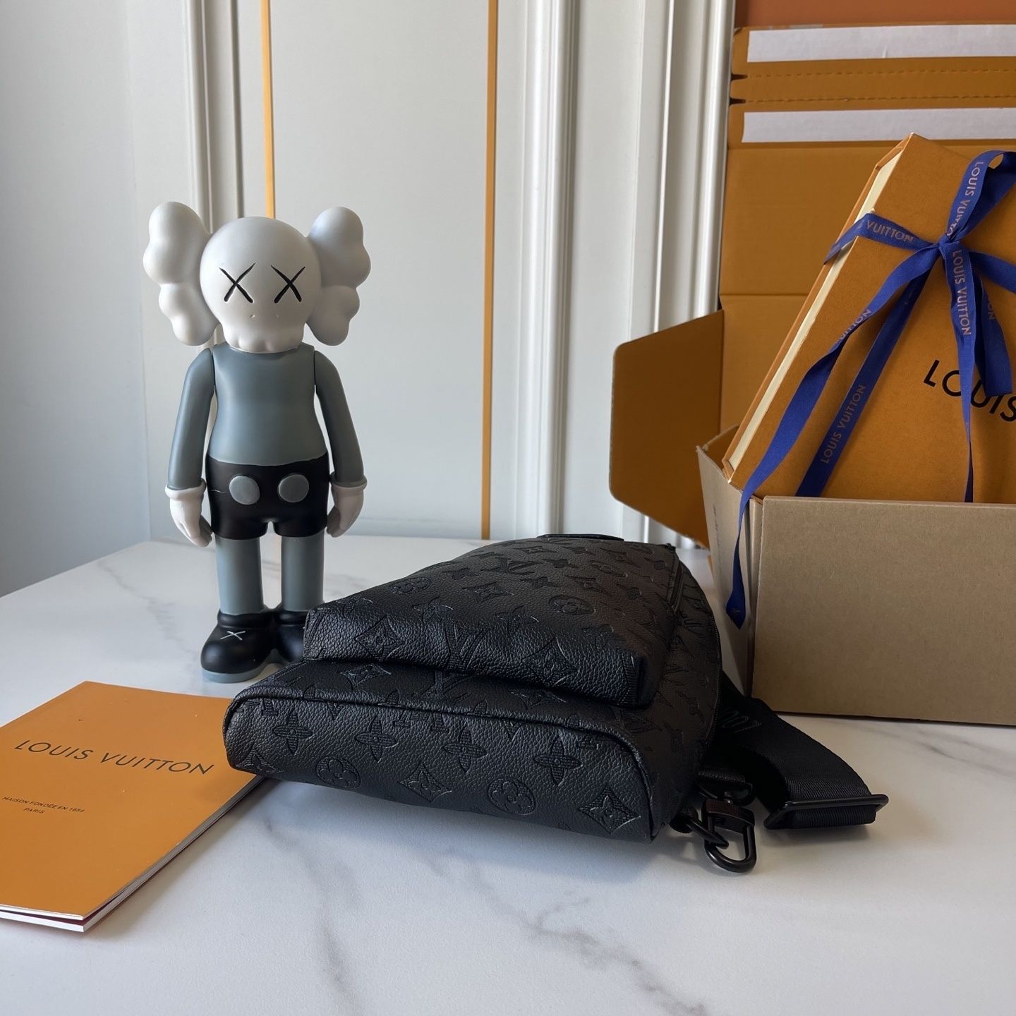 Luxury LV Handbag M26730-M30936 Luxury LV Handbag M26730-M30936