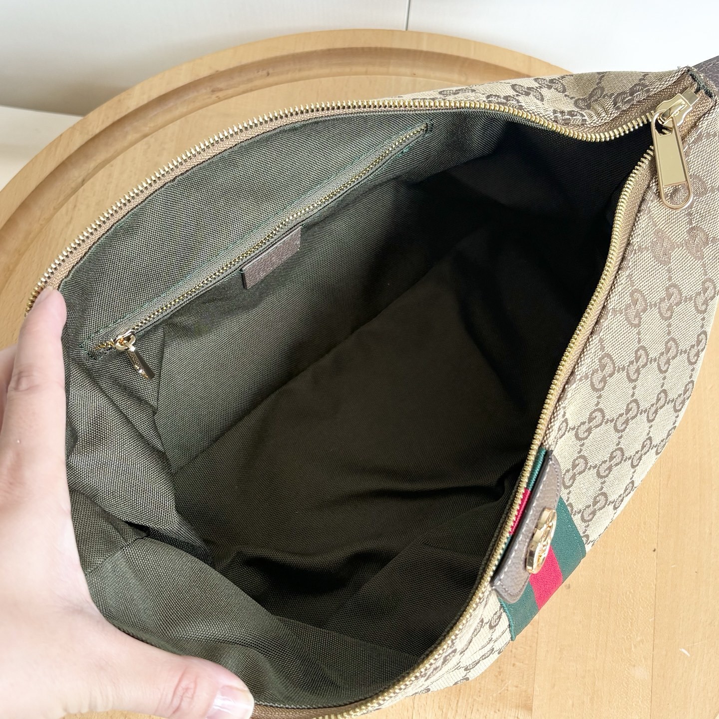 Luxury Gucci Handbag 853972 Luxury Gucci Handbag 853972