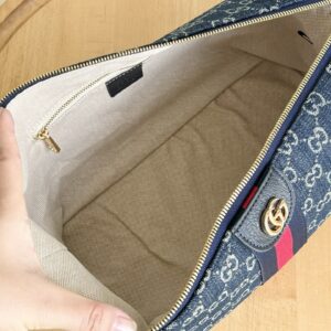 Luxury Gucci Handbag 853972 13 a36f1e01