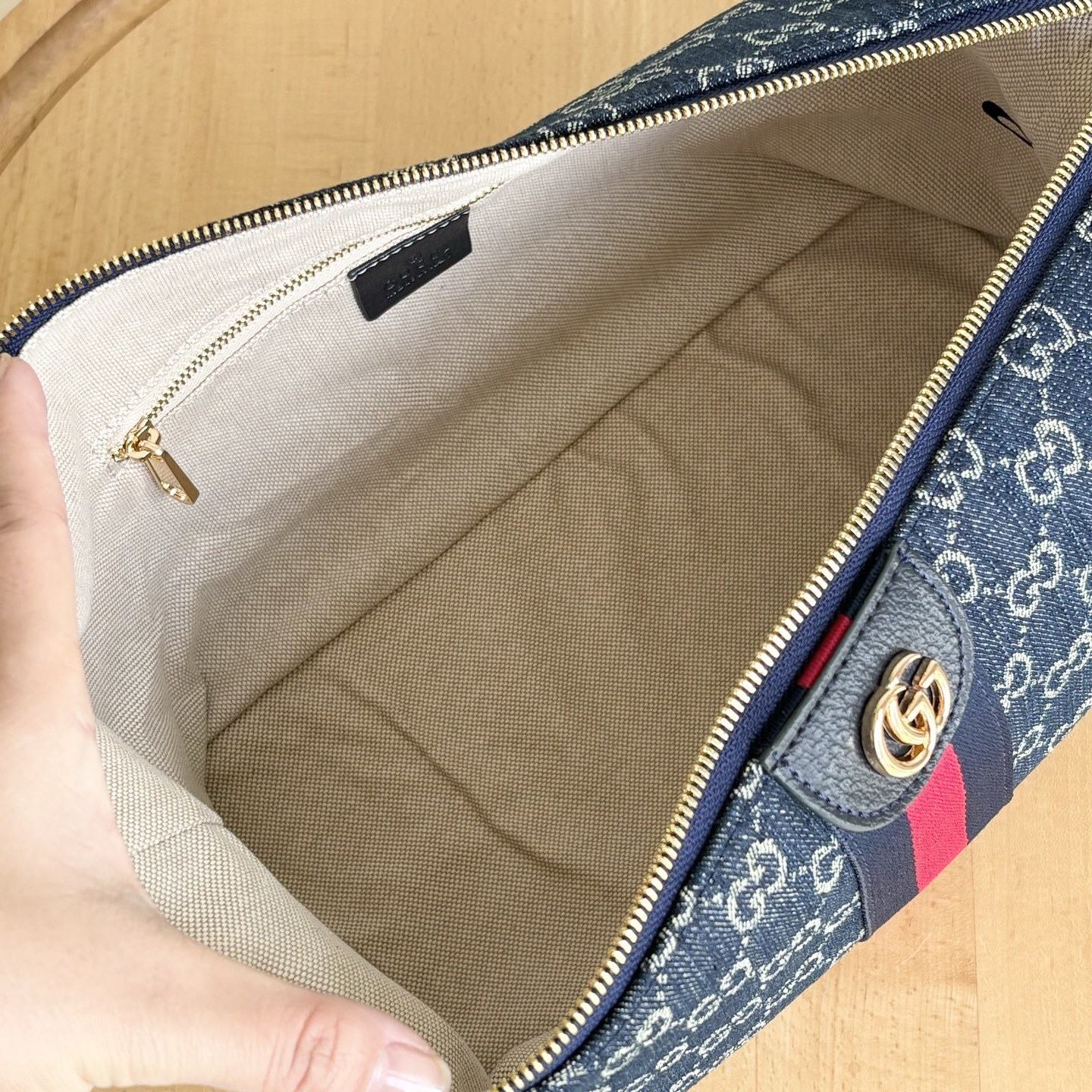 Luxury Gucci Handbag 853972 Luxury Gucci Handbag 853972