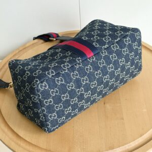 Luxury Gucci Handbag 853972 18 d76d3645