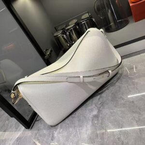 Luxury Gucci Handbag 862530 7 98a8ddd1