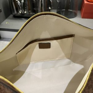 Luxury Gucci Handbag 862530 36 f6de4953