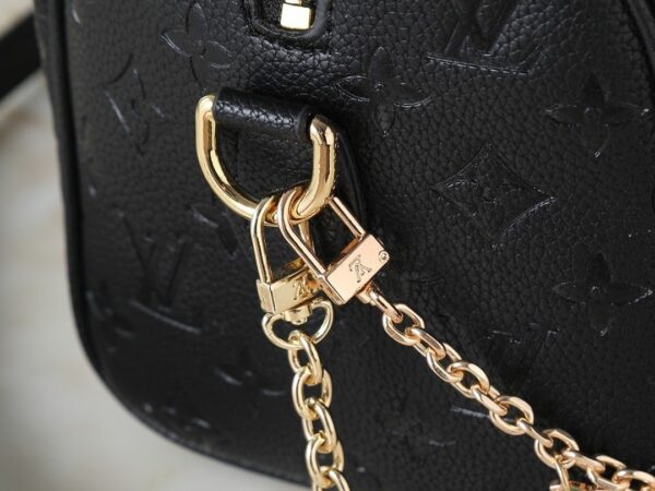 Chic Charm LV Handbag M47186-M11323 Chic Charm LV Handbag M47186-M11323