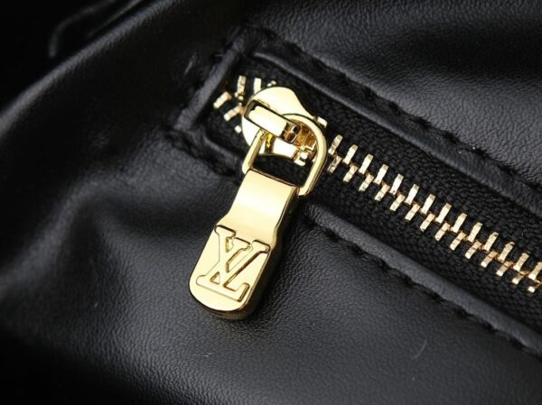 Chic Charm LV Handbag M47186-M11323 Chic Charm LV Handbag M47186-M11323