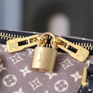 Luxury LV Handbag M13344-M40391 30 7494460b result