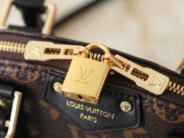 Chic Charm LV Handbag M26084-M27812
