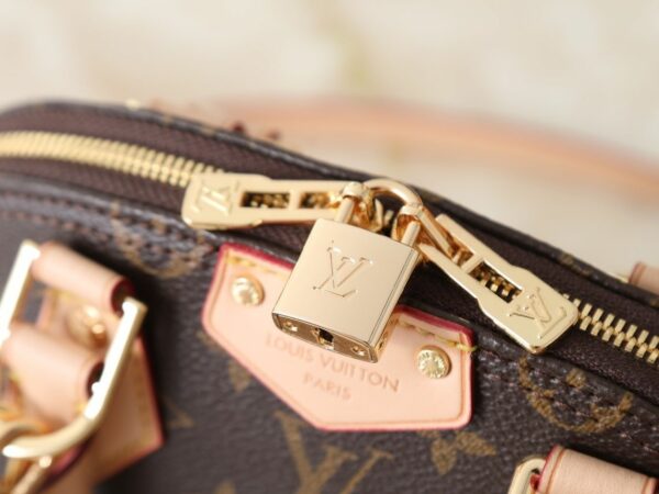 Chic Charm LV Handbag M26084-M27812
