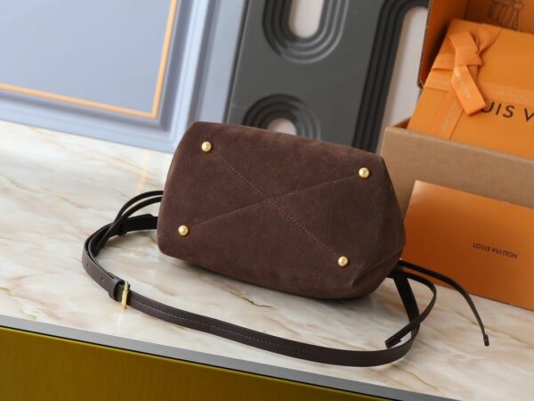 Chic Charm LV Handbag M11839-M57201