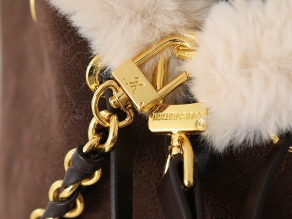 Chic Charm LV Handbag M11839-M57201