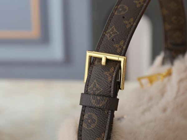 Chic Charm LV Handbag M15031-M82949