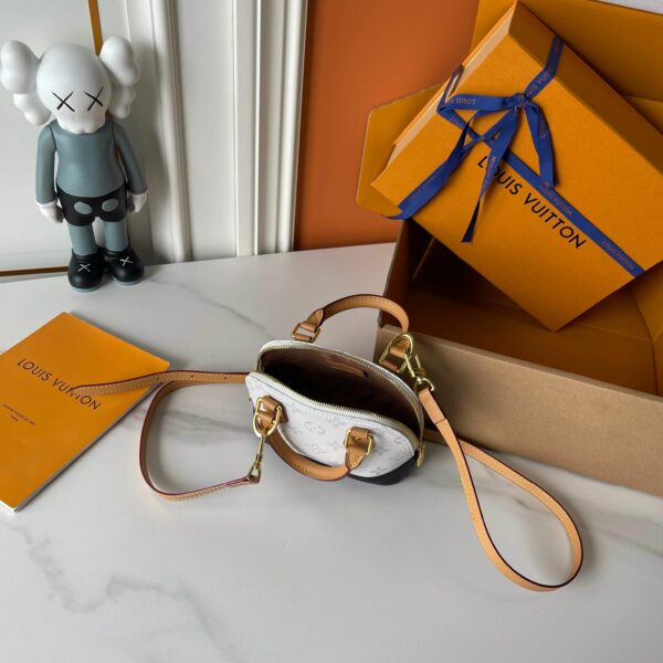 Chic Charm LV Handbag M13416-M53152