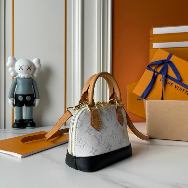 Chic Charm LV Handbag M13416-M53152