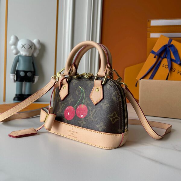 Chic Charm LV Handbag M13416-M53152