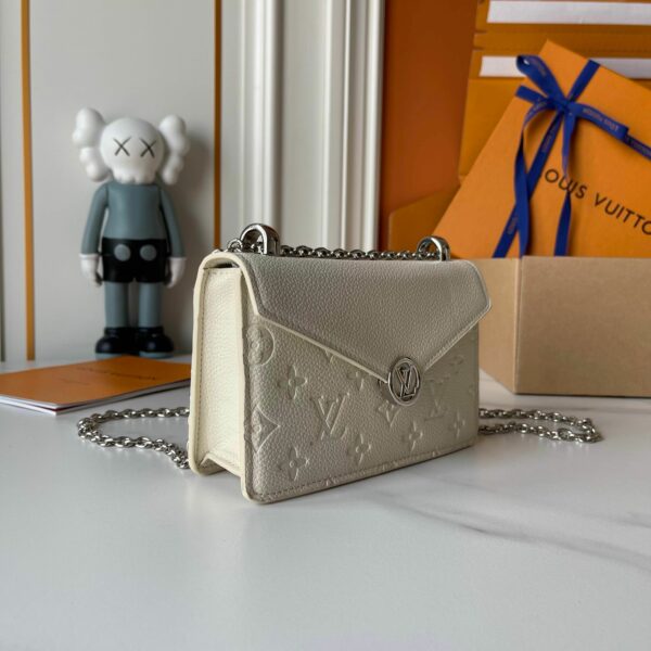 Chic Charm LV Handbag M13569-M13570-M25814 Chic Charm LV Handbag M13569-M13570-M25814