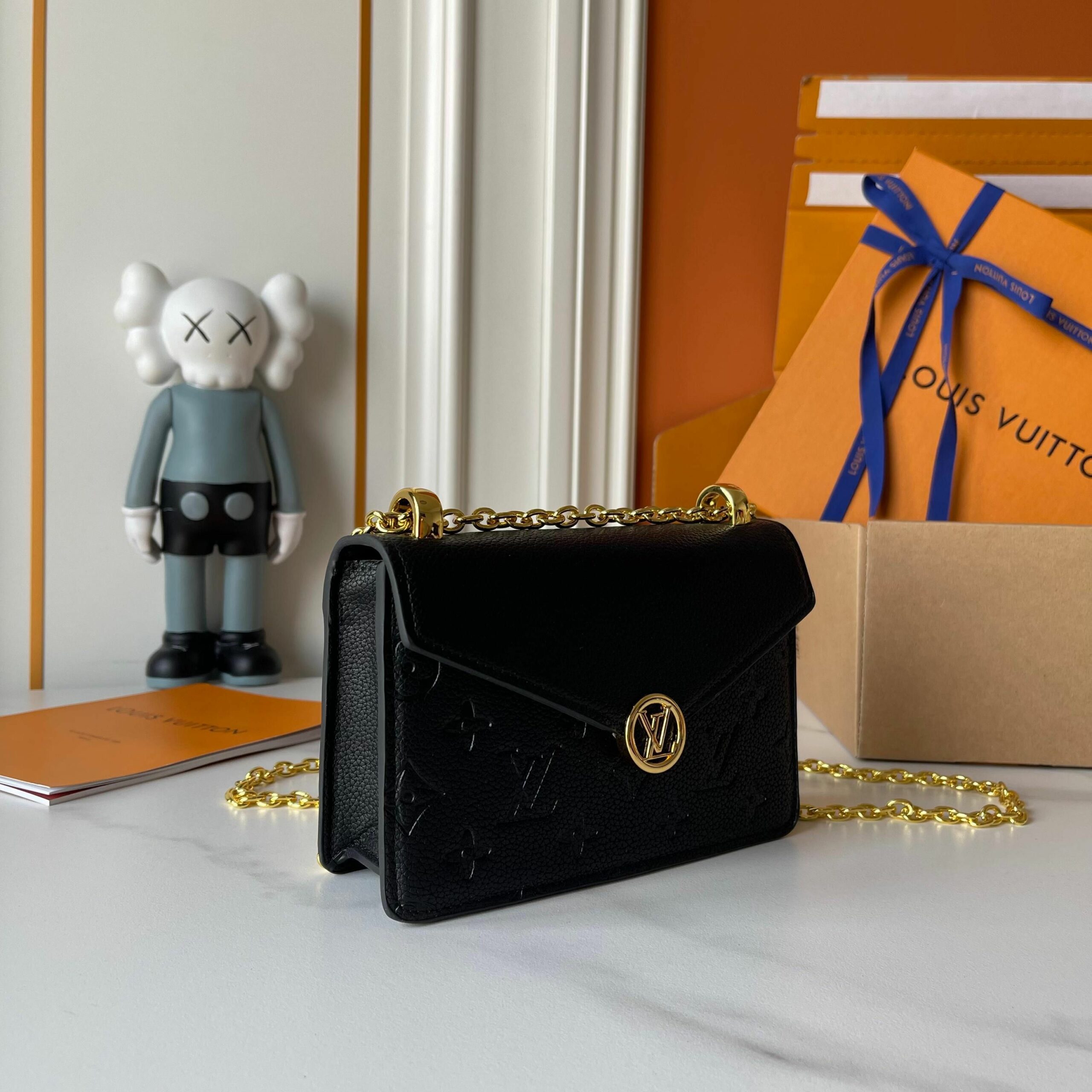 Luxury LV Handbag M13569-M13570-M25814 Luxury LV Handbag M13569-M13570-M25814