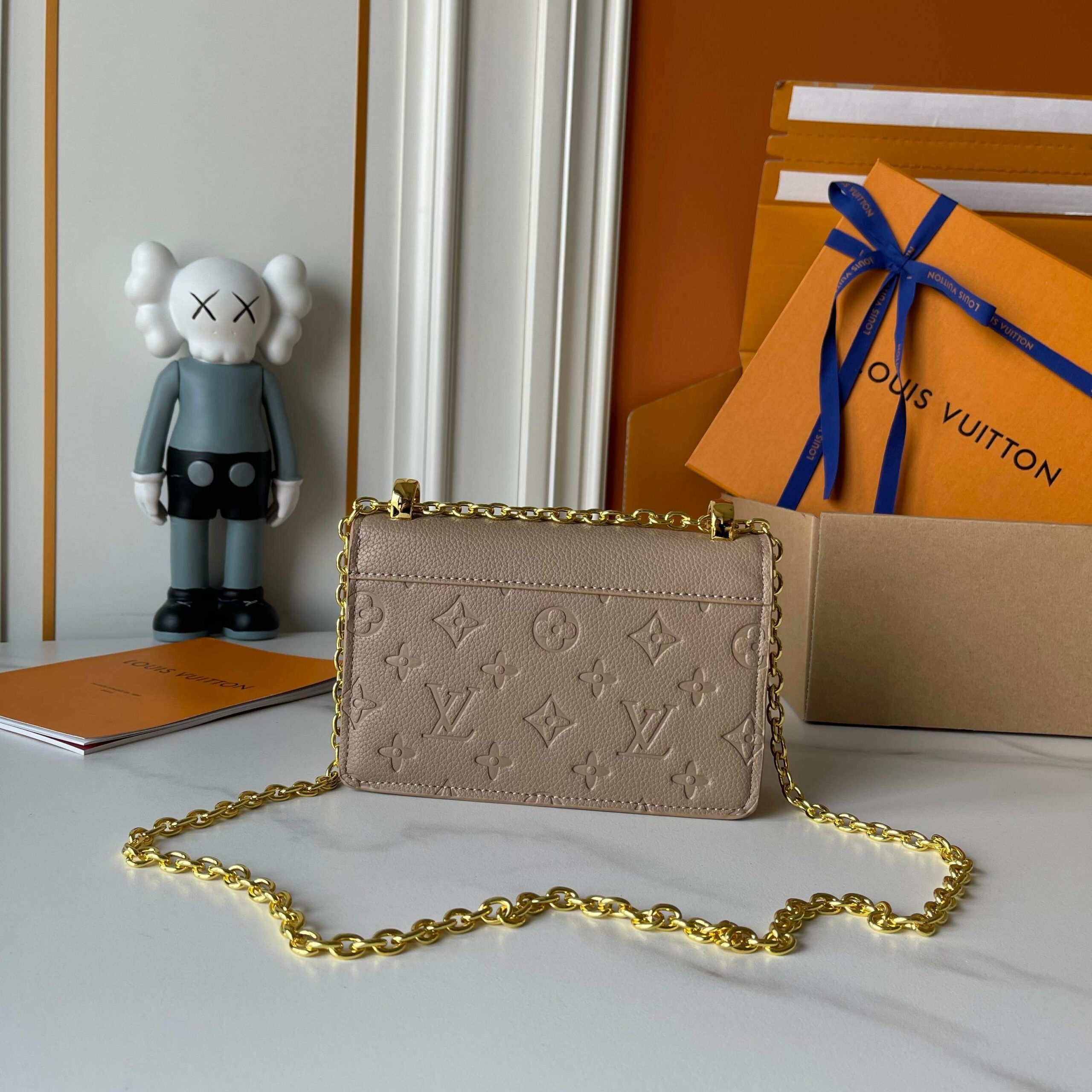 Luxury LV Handbag M13569-M13570-M25814 Luxury LV Handbag M13569-M13570-M25814