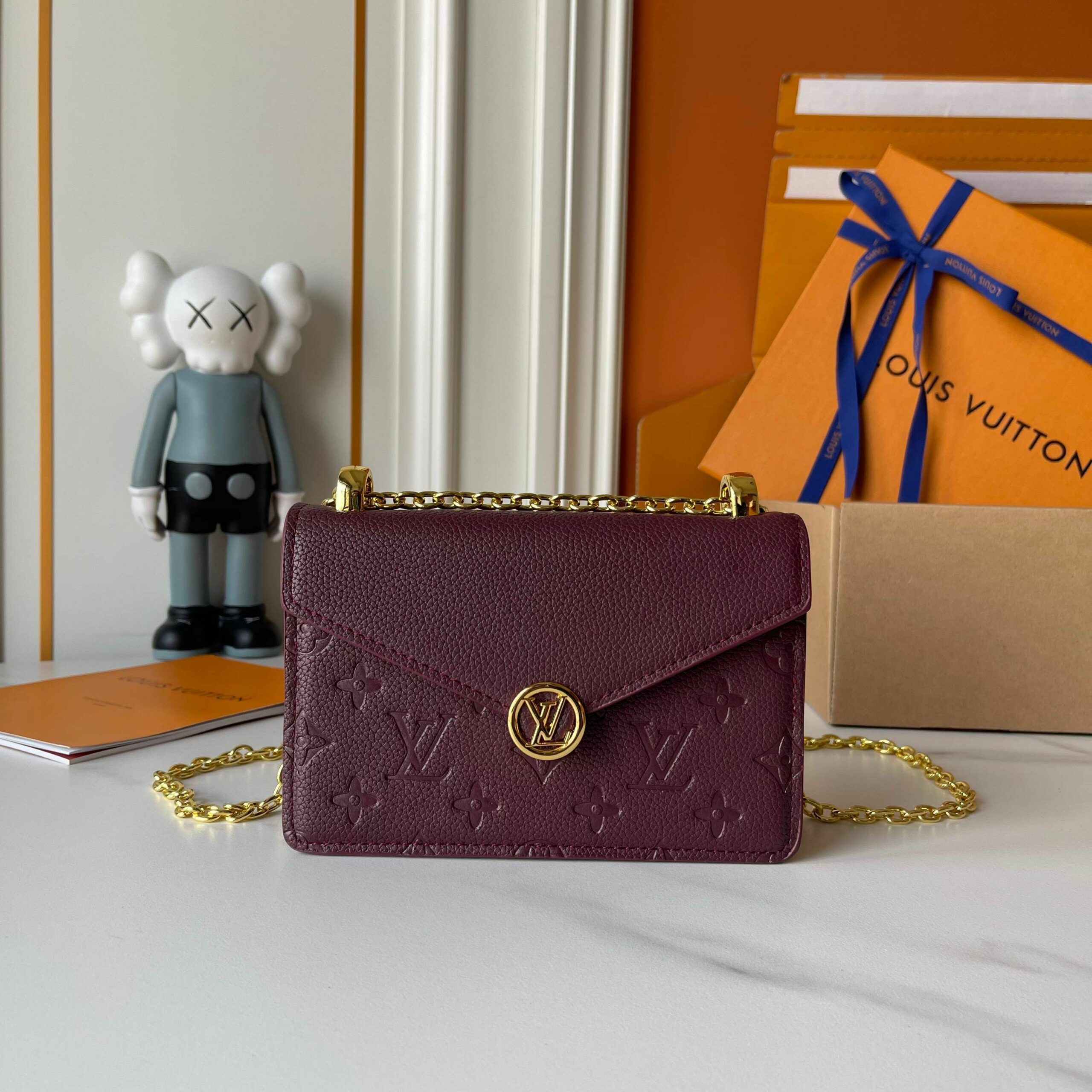 Luxury LV Handbag M13569-M13570-M25814 Luxury LV Handbag M13569-M13570-M25814