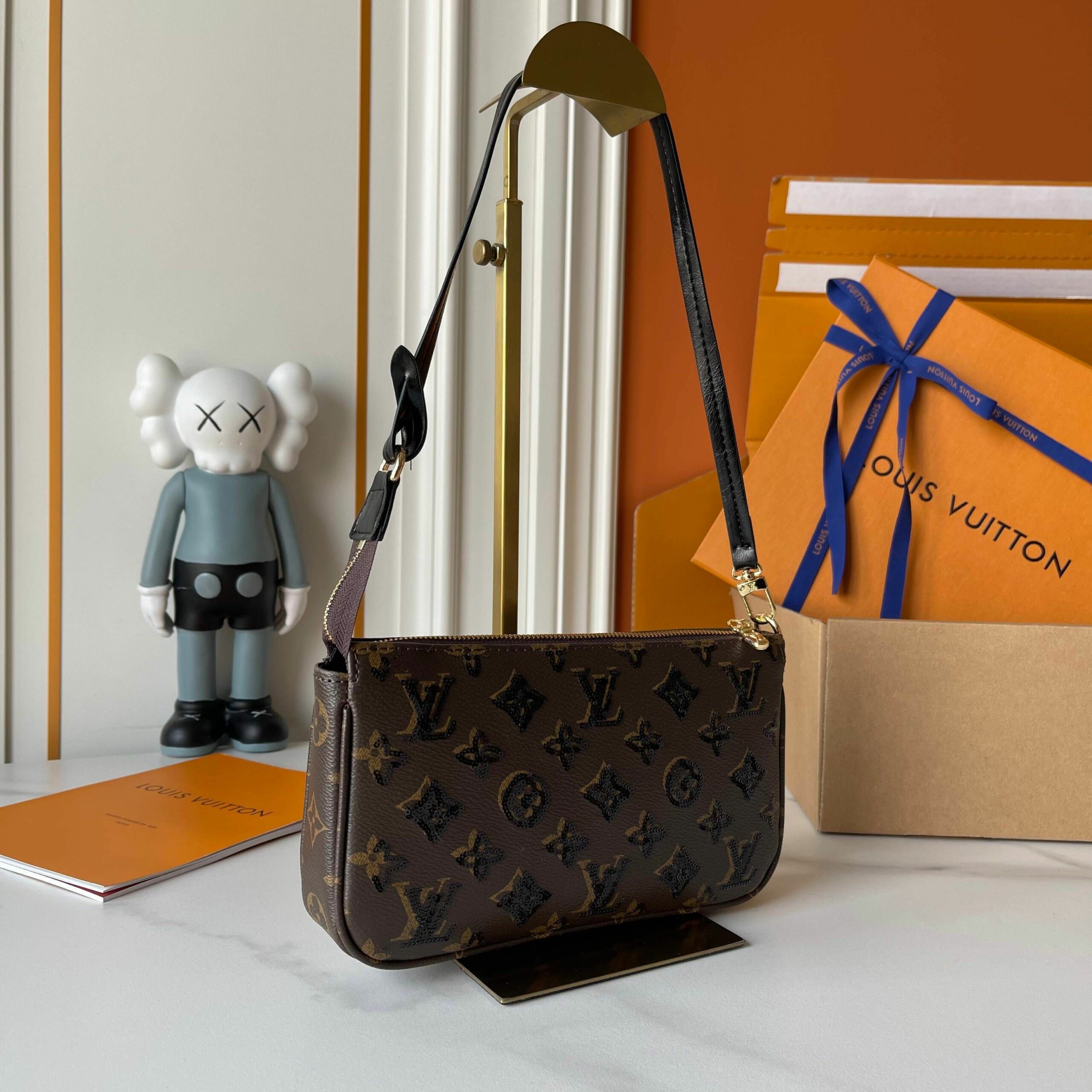 Luxury LV Handbag M26473-M51980 Luxury LV Handbag M26473-M51980