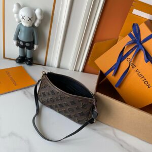 Luxury LV Handbag M26473-M51980 3 6dd92474 result