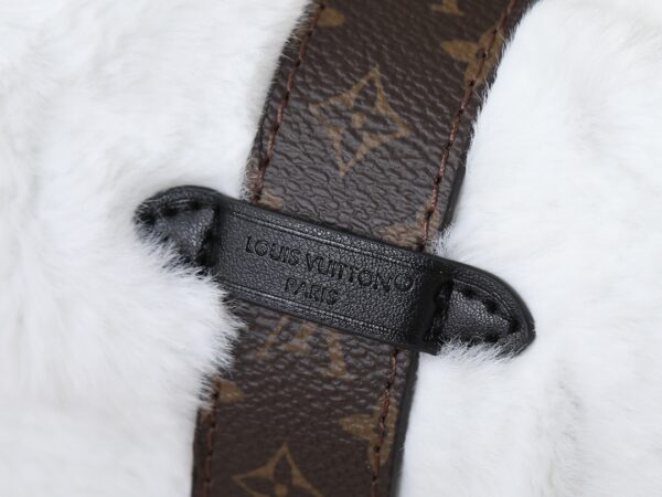 Chic Charm LV Handbag M26245-M26191 Chic Charm LV Handbag M26245-M26191