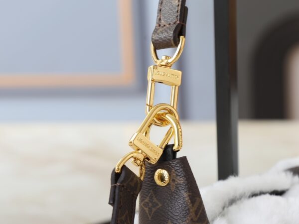Chic Charm LV Handbag M26245-M26191 Chic Charm LV Handbag M26245-M26191