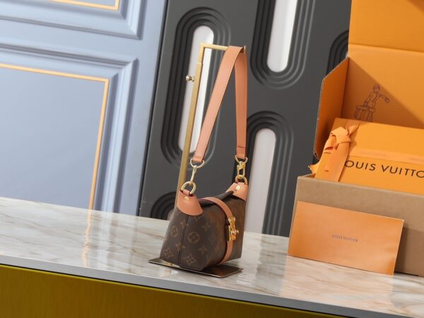 Chic Charm LV Handbag M26245-M26191 Chic Charm LV Handbag M26245-M26191