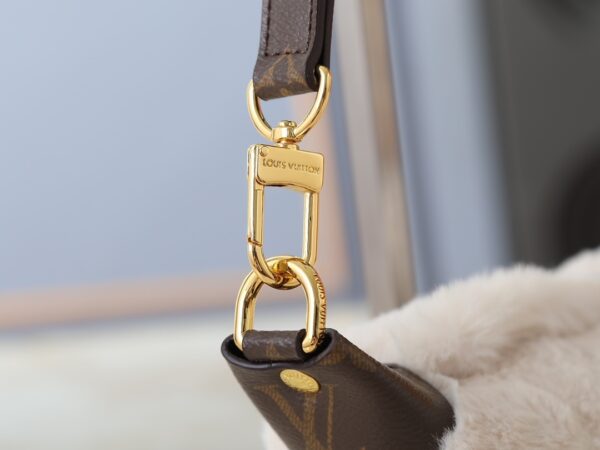Chic Charm LV Handbag M26245-M26191 Chic Charm LV Handbag M26245-M26191