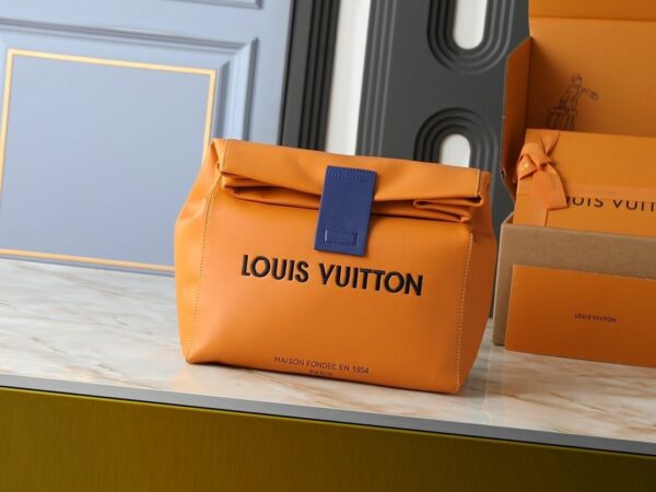 Chic Charm LV Handbag M24578