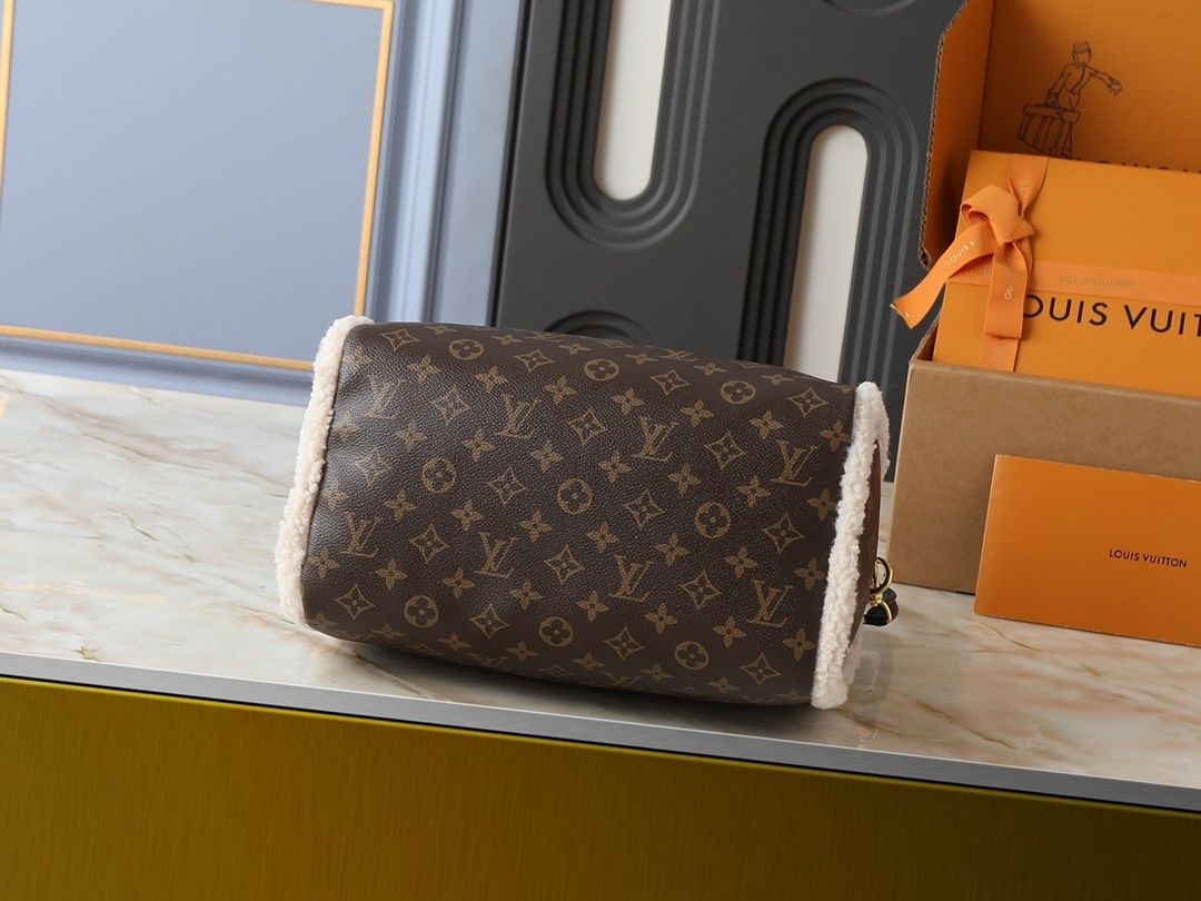 Luxury LV Handbag M26326-M40391 Luxury LV Handbag M26326-M40391