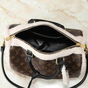 Luxury LV Handbag M26326-M40391 4 b95e5627 result