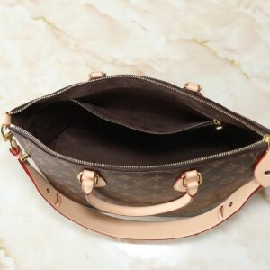 Luxury LV Handbag M26494