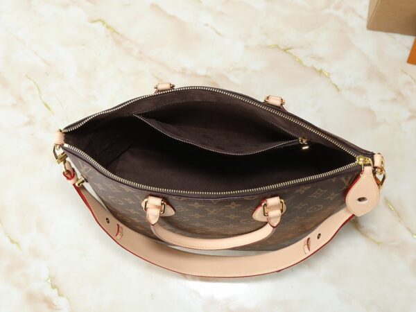 Chic Charm LV Handbag M26494