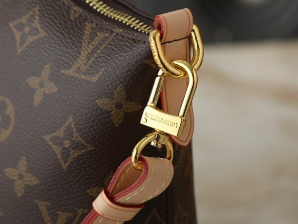 Chic Charm LV Handbag M26494