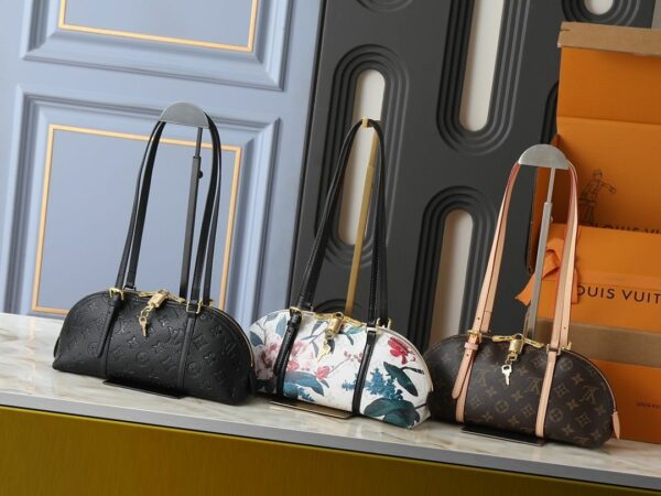 Chic Charm LV Handbag M13086