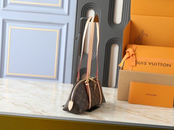 Chic Charm LV Handbag M13086